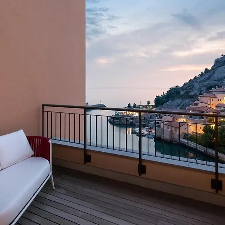 Portopiccolo Apartments Perla Nel Borgo - With Beach Included Sistiana Exterior photo
